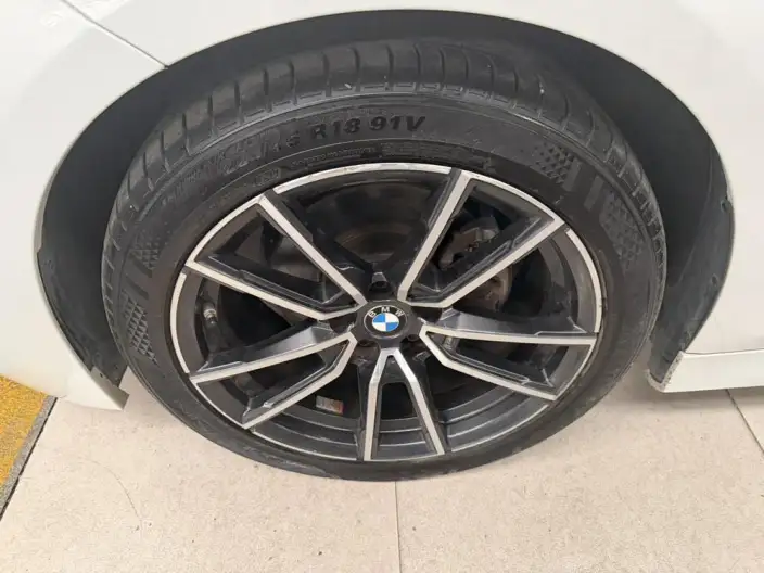 BMW 3 Series 2023 Model 320Li M Sports Set – фото 9