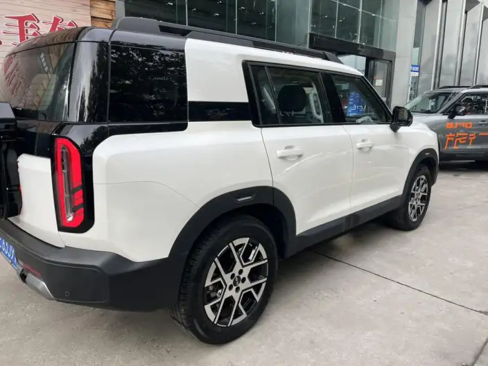 BAIC BJ30 2026 Model Traveler 1.5T DHT Hybrid Advanced version – фото 5