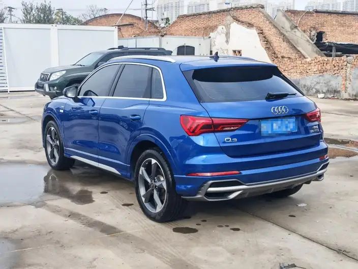 AUDI Q3 2023 Model 35 TFSI Fashion Dynamic Model