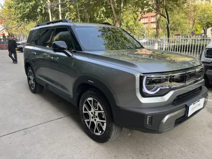 BAIC BJ30 2026 Model Traveler 1.5T DHT Hybrid Advanced version