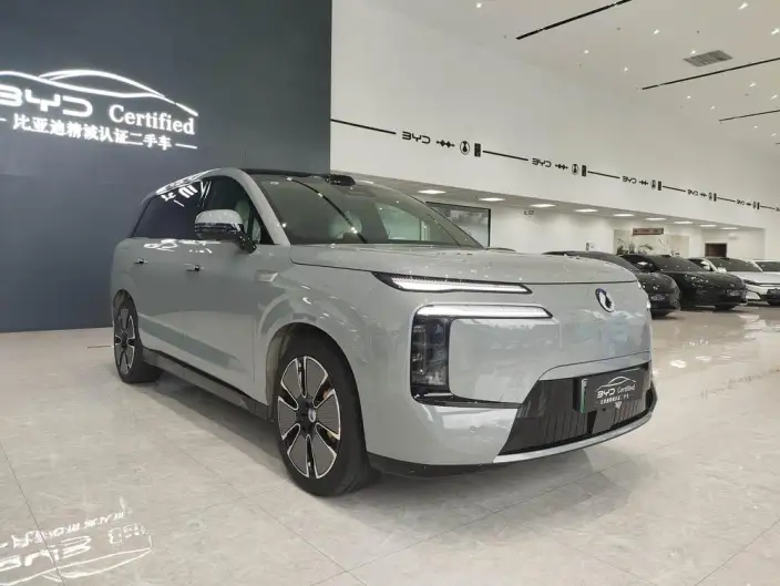 Denza N8L DM 2025 Model Flagship Model