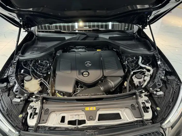 Mercedes-Benz GLC 2025 Model GLC 260 L 4MATIC Luxury Model 5 seat – фото 6