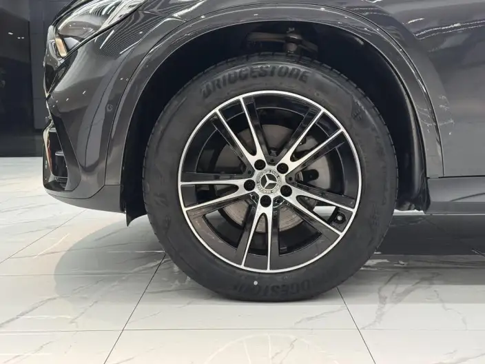 Mercedes-Benz GLC 2025 Model GLC 260 L 4MATIC Luxury Model 5 seat – фото 8