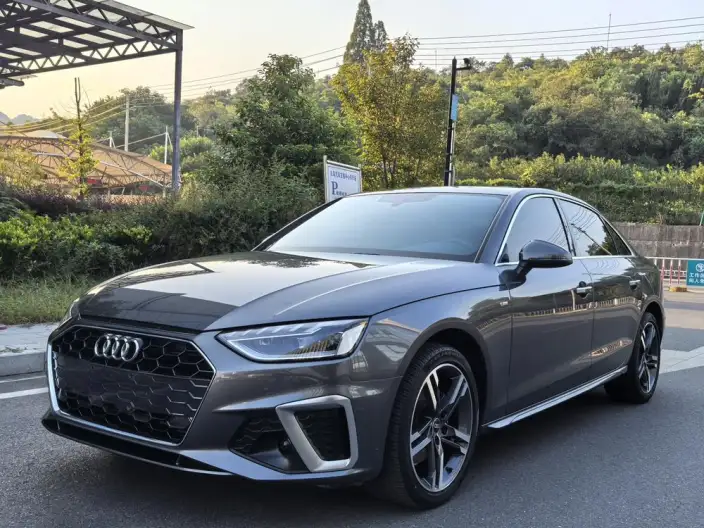 Audi A4 L 2023 Model 40 TFSI Luxury Dynamic Model