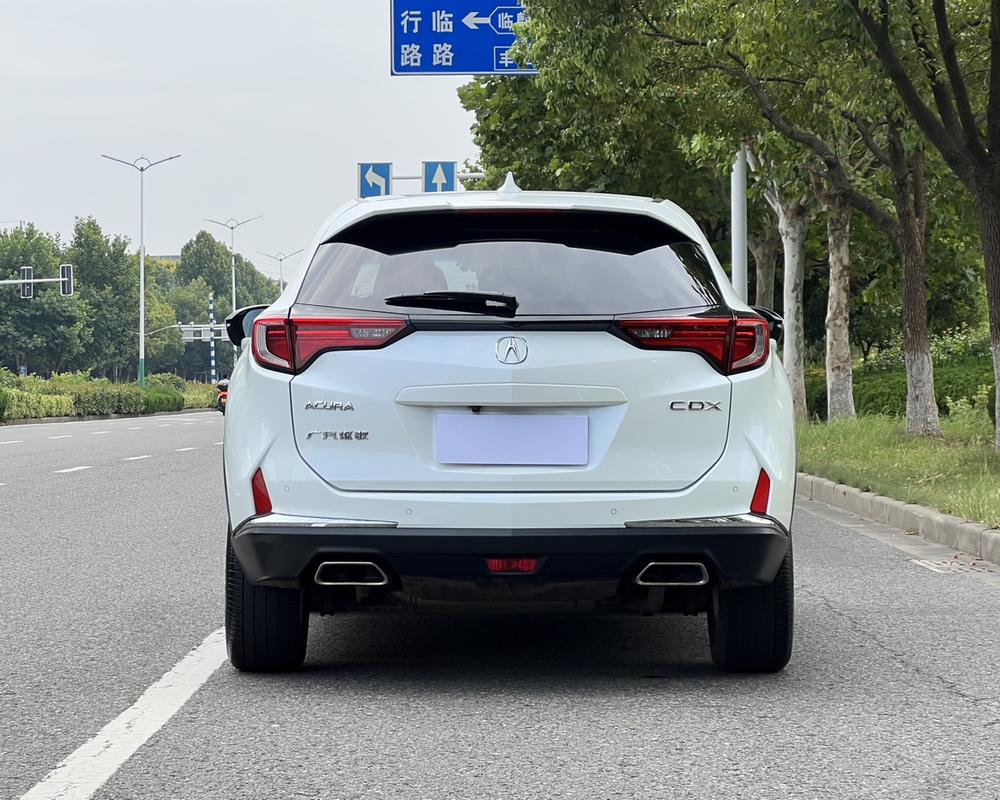 Acura CDX 2016 модификация 1.5T 2WD Exclusive Edition