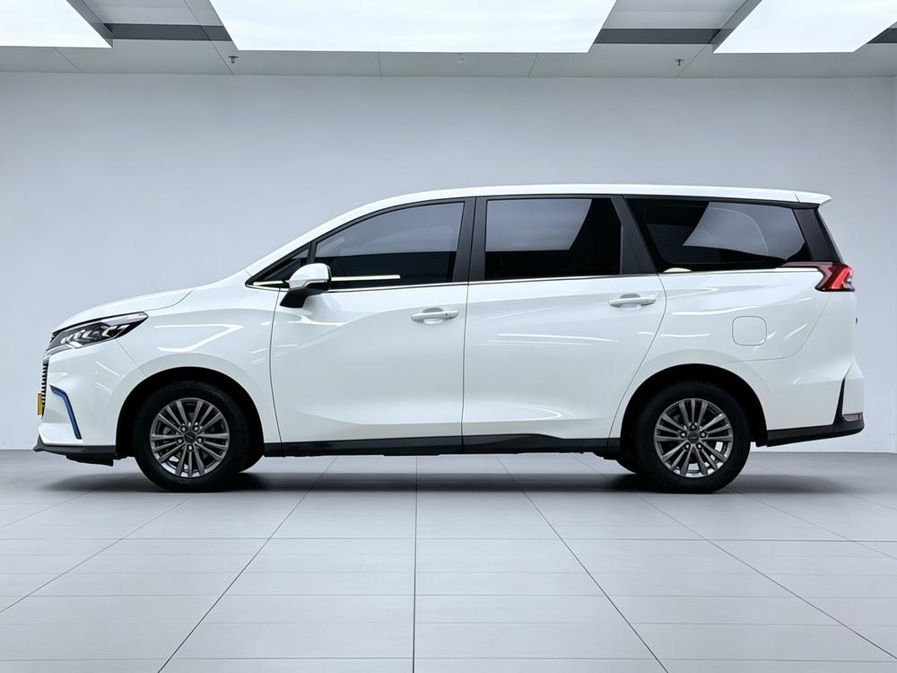Maxus EUNIQ 5 PLUG IN Модель 2020 года 1.3T Elite Edition