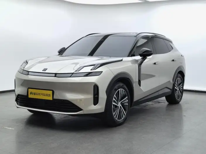 Lynk & Co 08 EM-P 2023 Model 220 4WD Performance Halo