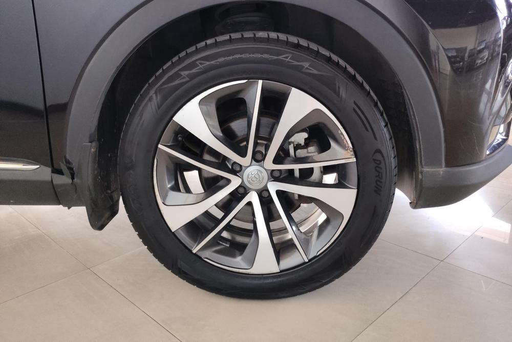 Zhonghua V7 Модель 2018 года 280T Automatic Luxury 5 seat