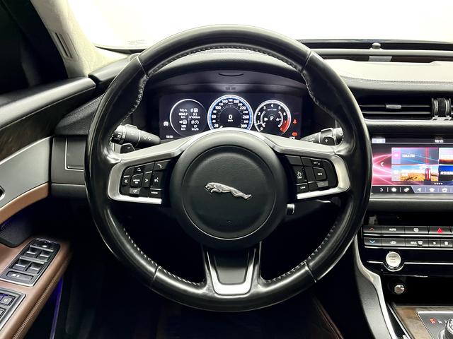 Jaguar XFL 2018 XFL 2.0T 250PS Luxury – фото 21