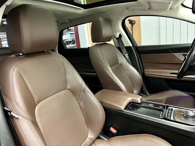 Jaguar XFL 2018 XFL 2.0T 250PS Luxury – фото 22