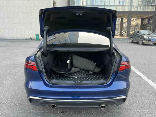 Jaguar XEL 2021 2.0T 200PS R-DYNAMIC Youth Sport – фото 6