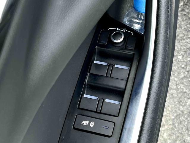 Jaguar XEL 2021 2.0T 200PS R-DYNAMIC Youth Sport – фото 14