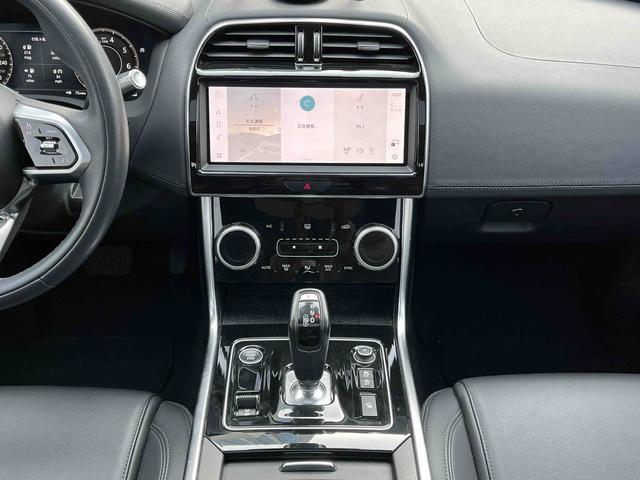 Jaguar XEL 2021 2.0T 200PS R-DYNAMIC Youth Sport – фото 19