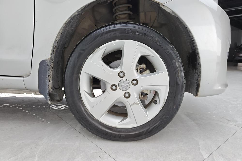 Qichen R30 2014 модификация 1.2L Manual Exclusive Edition
