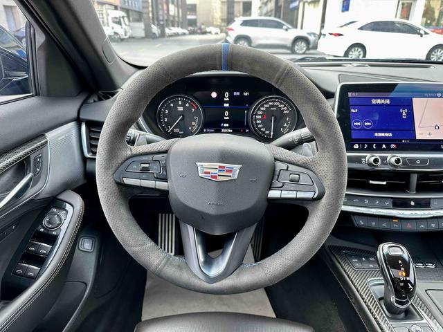 Cadillac C T5 Модель 2020 года комплектация 28T Platinum Sport Sport – фото 15