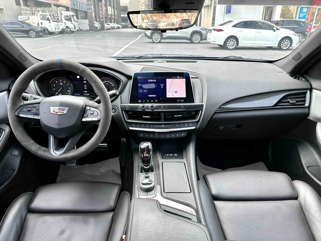 Cadillac C T5 Модель 2020 года комплектация 28T Platinum Sport Sport – фото 18