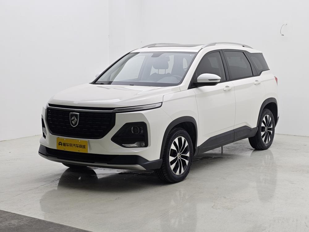 Baojun 530 Модель 2020 года 1.5T CVT Noble Connected тип 5 seat