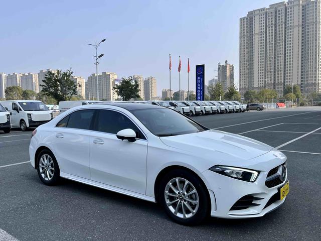 Mercedes-Benz A-class Модель 2022 года комплектация A 200 L Sports sedan Fashion Edition – фото 3