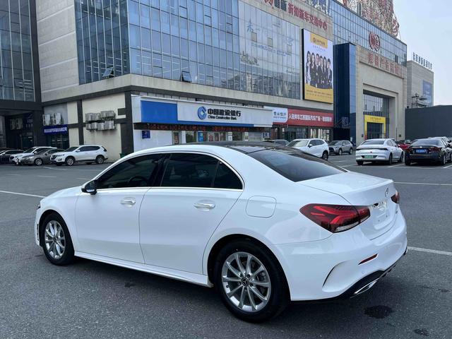 Mercedes-Benz A-class Модель 2022 года комплектация A 200 L Sports sedan Fashion Edition – фото 4