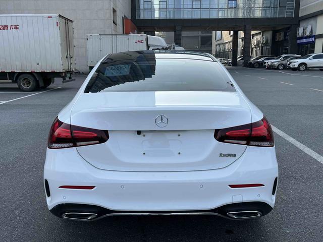 Mercedes-Benz A-class Модель 2022 года комплектация A 200 L Sports sedan Fashion Edition – фото 5