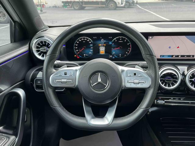 Mercedes-Benz A-class Модель 2022 года комплектация A 200 L Sports sedan Fashion Edition – фото 12