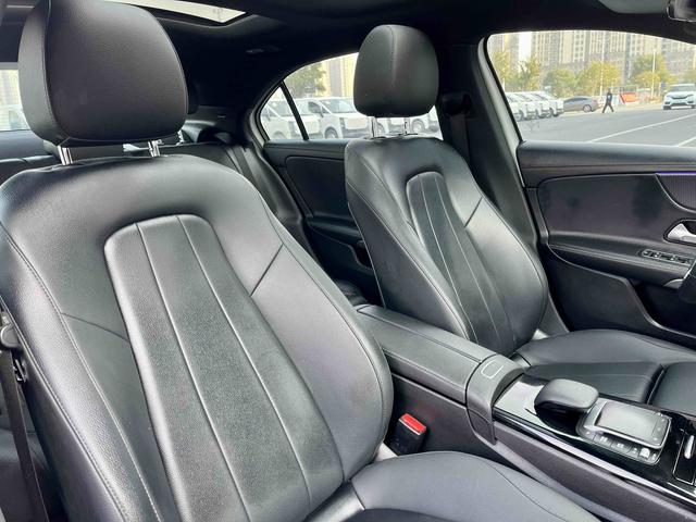 Mercedes-Benz A-class Модель 2022 года комплектация A 200 L Sports sedan Fashion Edition – фото 15