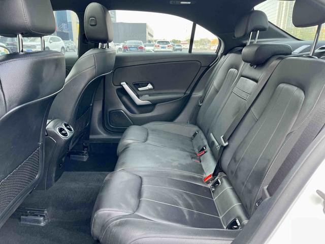 Mercedes-Benz A-class Модель 2022 года комплектация A 200 L Sports sedan Fashion Edition – фото 16