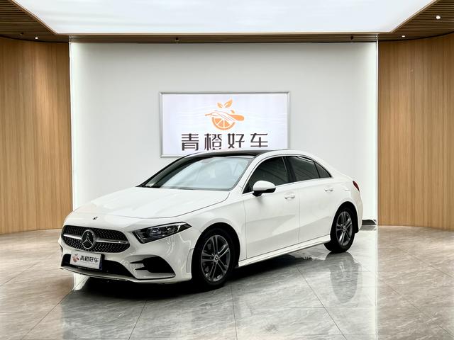 Mercedes-Benz A-class 2022 A 180 L – фото 1