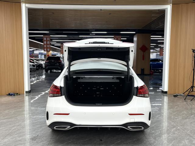 Mercedes-Benz A-class 2022 A 180 L – фото 7
