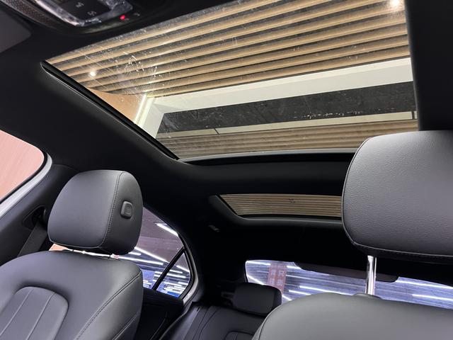Mercedes-Benz A-class 2022 A 180 L – фото 10
