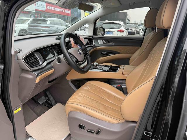 Denza D9 DM 2024 980 AWD Flagship – фото 9