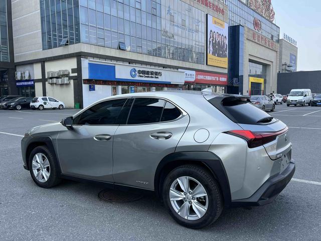 Lexus UX Модель 2020 года 260h Tan · Cool Edition Country VI – фото 4