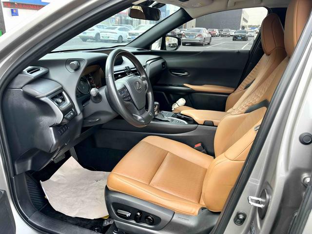 Lexus UX Модель 2020 года 260h Tan · Cool Edition Country VI – фото 14