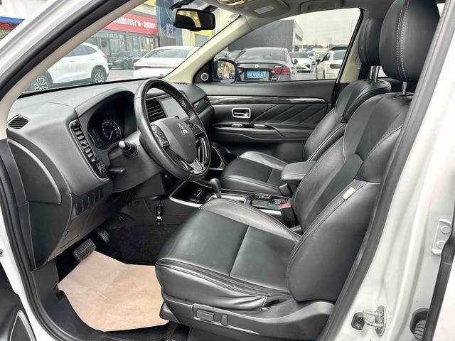 Mitsubishi Outlander 2019 2.0L 2WD Enjoy 5-seat China VI – фото 9