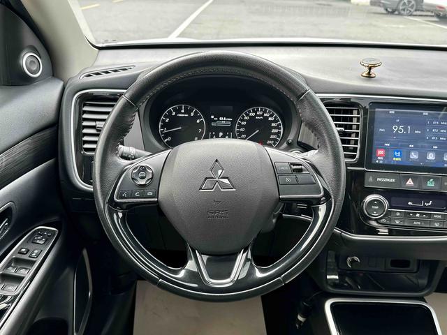 Mitsubishi Outlander 2019 2.0L 2WD Enjoy 5-seat China VI – фото 12