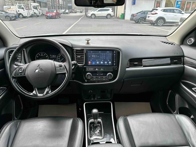 Mitsubishi Outlander 2019 2.0L 2WD Enjoy 5-seat China VI – фото 14