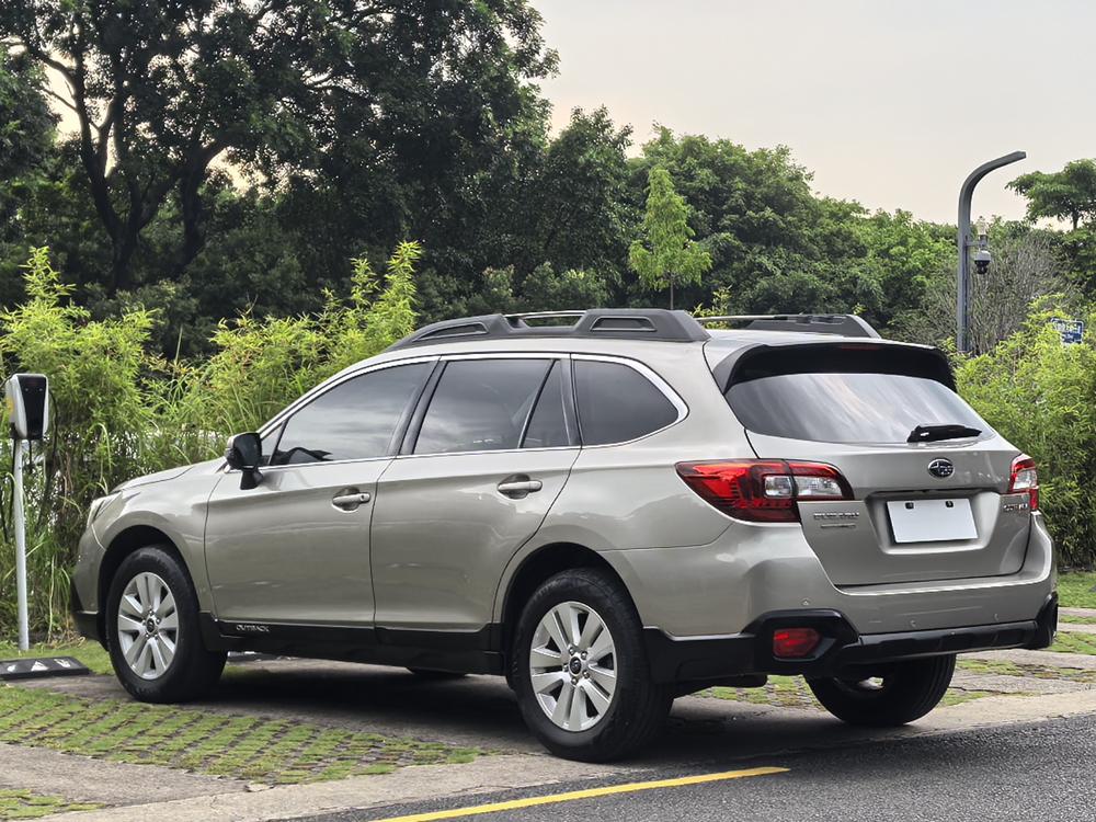 Subaru Outback 2016 модификация 2.5i Luxury Навигация Edition