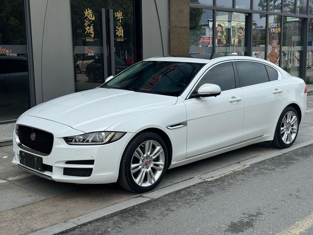 Jaguar XE L Модель 2018 года 2.0T 250PS Exclusive Edition