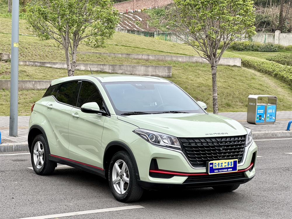 Dongfeng Fengguang 500 Модель 2022 года 1.5L автоматическое Yuexiang