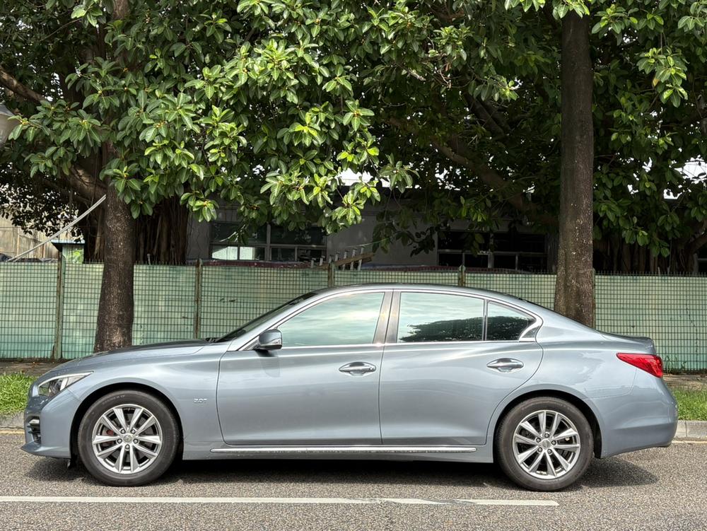 Infiniti Q50L 2016 модификация 2.0T Comfort Edition