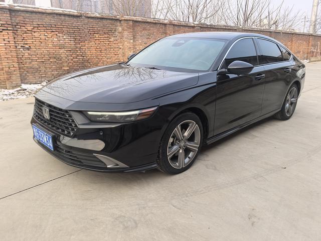 Honda Accord Раздел 2023 Rapid ·T движение 260TURBO Superior Edition – фото 1