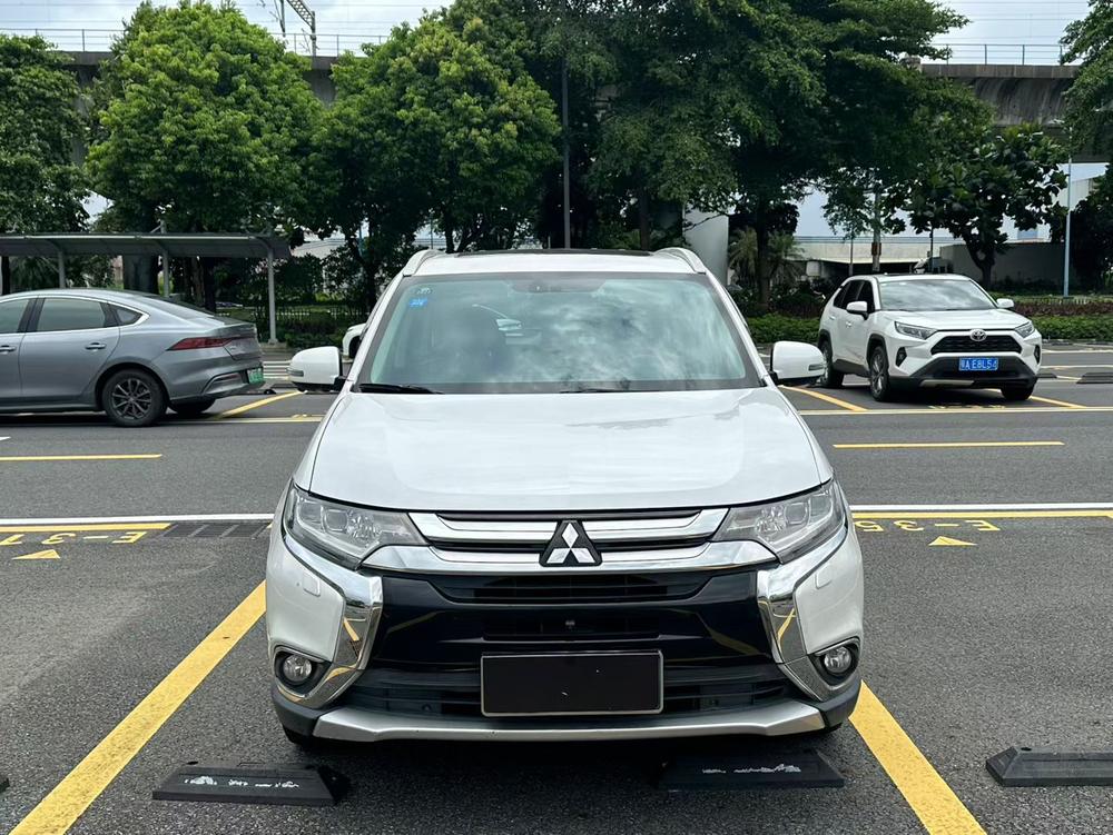 Mitsubishi Outlander 2016 2.4L 4WD Elite 5-Seat