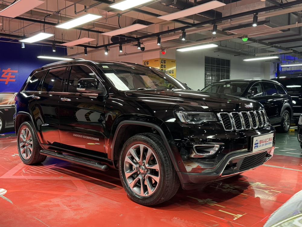 JEEP Grand Cherokee Imported Модель 2019 года 3.6L Elite Навигация Edition