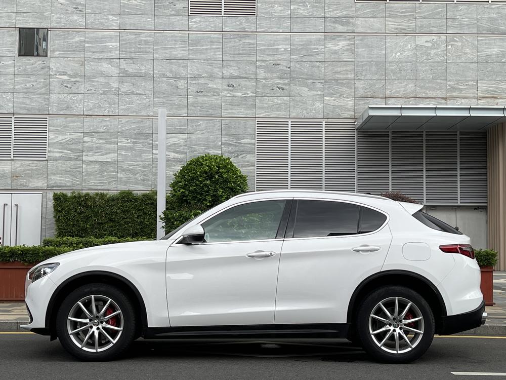 Alfa Romeo Stelvio 2017 2.0T 280HP Luxury