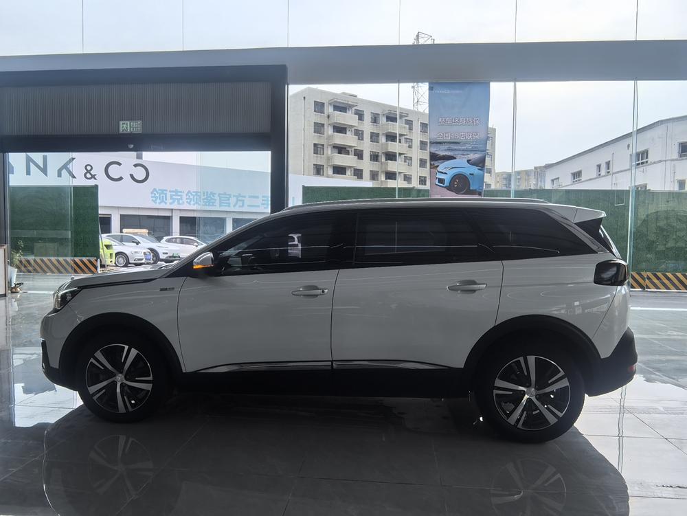 Peugeot 5008 2017 380THP 7-seater Elite