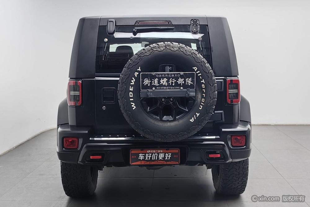 BAIC BJ40 2021 2.0D Automatic AWD Blade Hero Warrior