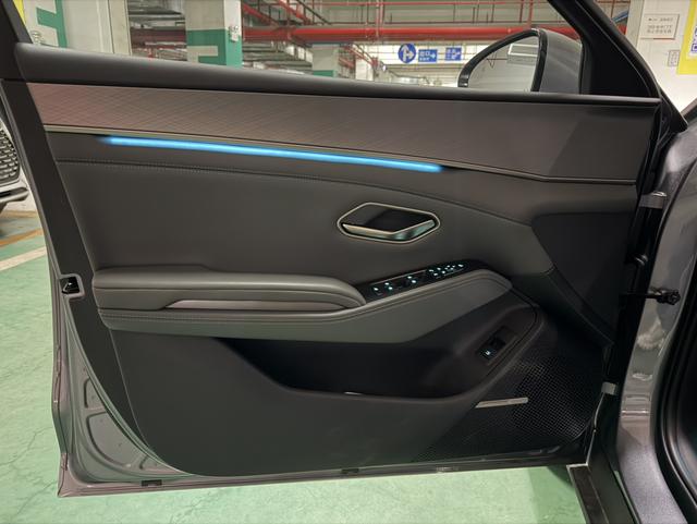 BYD Qin L DM 2025 Intelligent Driving DM-i 120km Beyond – фото 4