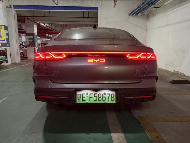 BYD Qin L DM 2025 Intelligent Driving DM-i 120km Beyond – фото 12