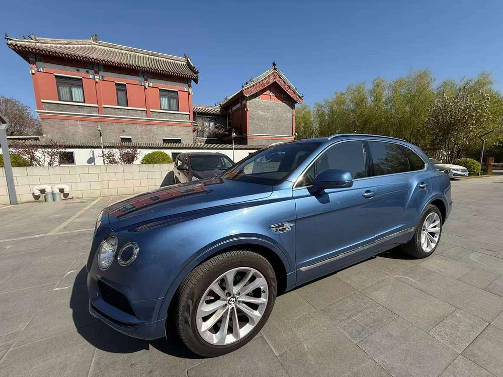 Bentayga 2017 модификация 6.0T Standard Edition