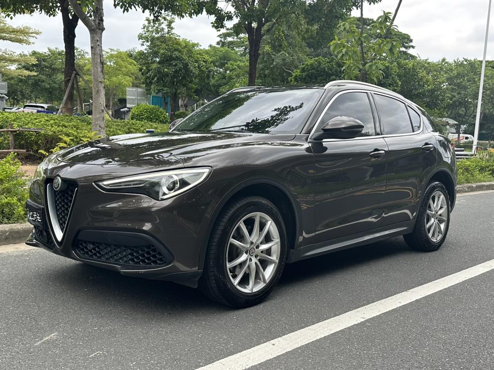 Alfa Romeo Stelvio 2017 2.0T 280HP Luxury
